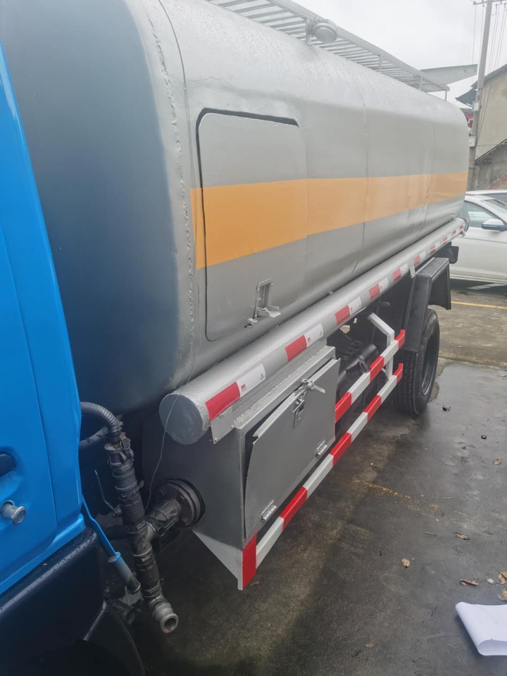 Tank truck DONGFENG 6ton: picture 7
