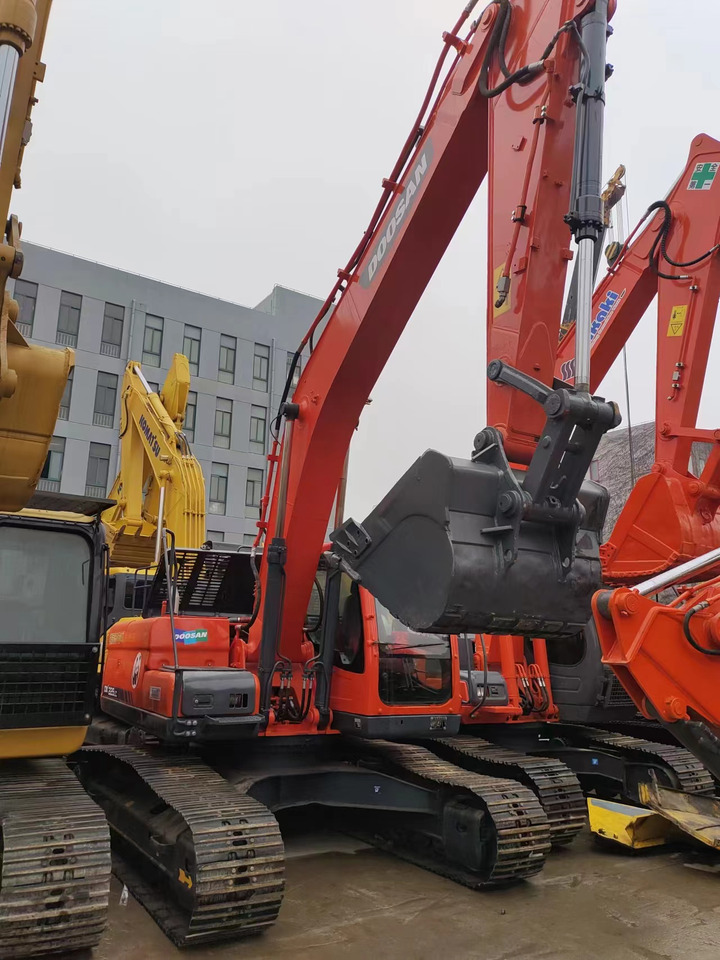 DOOSAN DX225LC - Crawler excavator: picture 1 DOOSAN DX225LC - Crawler excavator: picture 1