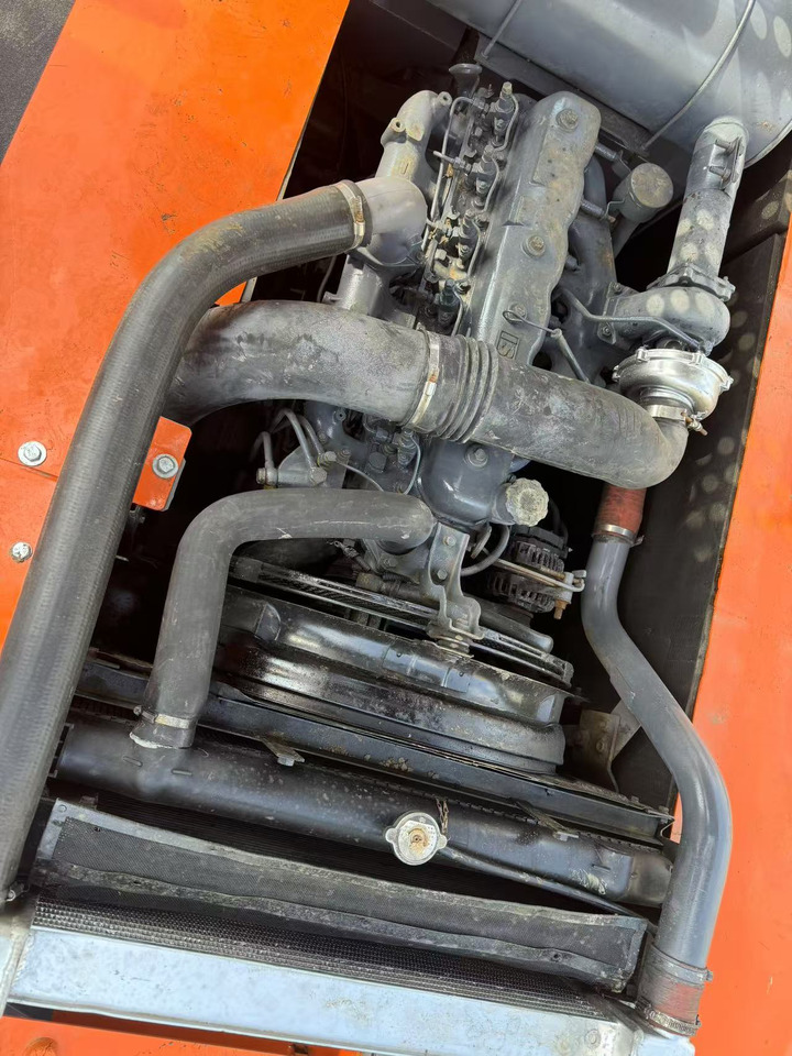 Crawler excavator HITACHI ZX200: picture 6 Crawler excavator HITACHI ZX200: picture 6