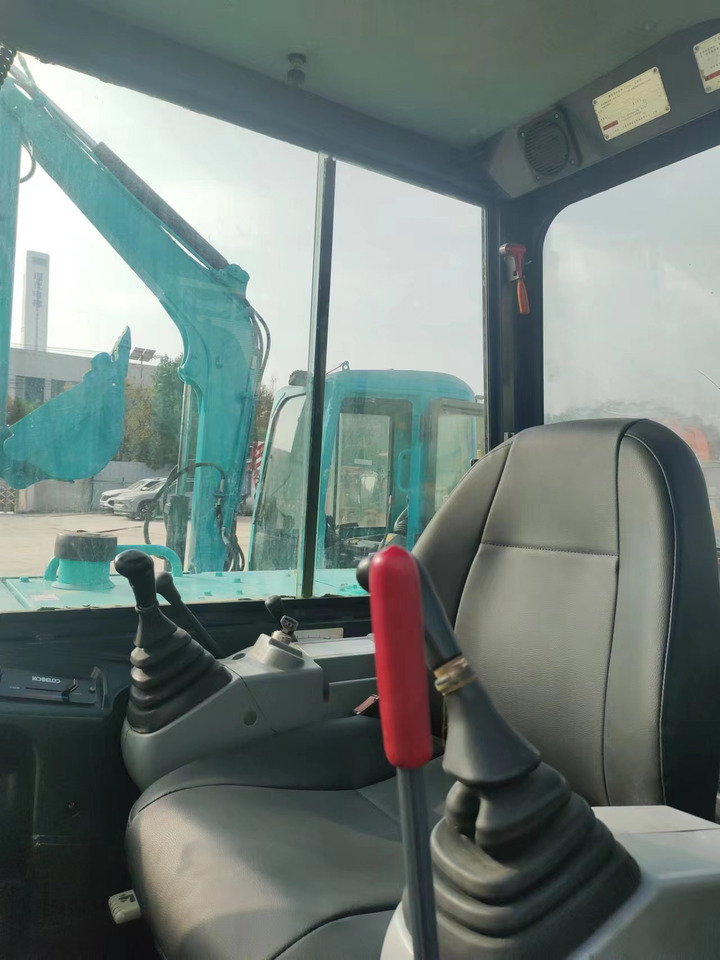 KOBELCO SK60-8 - Mini excavator: picture 4 KOBELCO SK60-8 - Mini excavator: picture 4