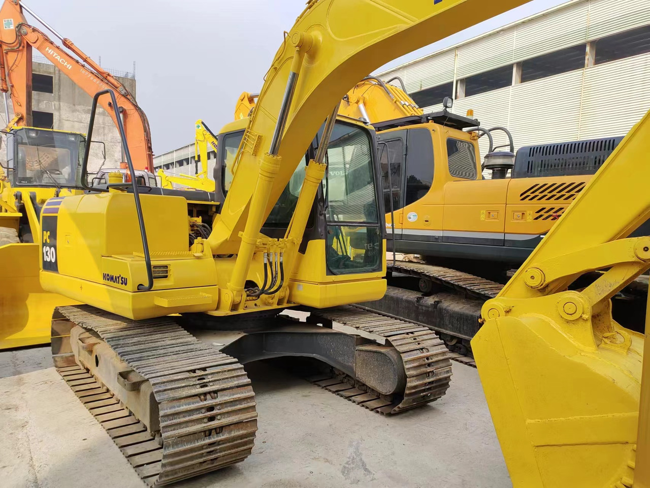 KOMATSU PC130-7 - Crawler excavator: picture 1 KOMATSU PC130-7 - Crawler excavator: picture 1