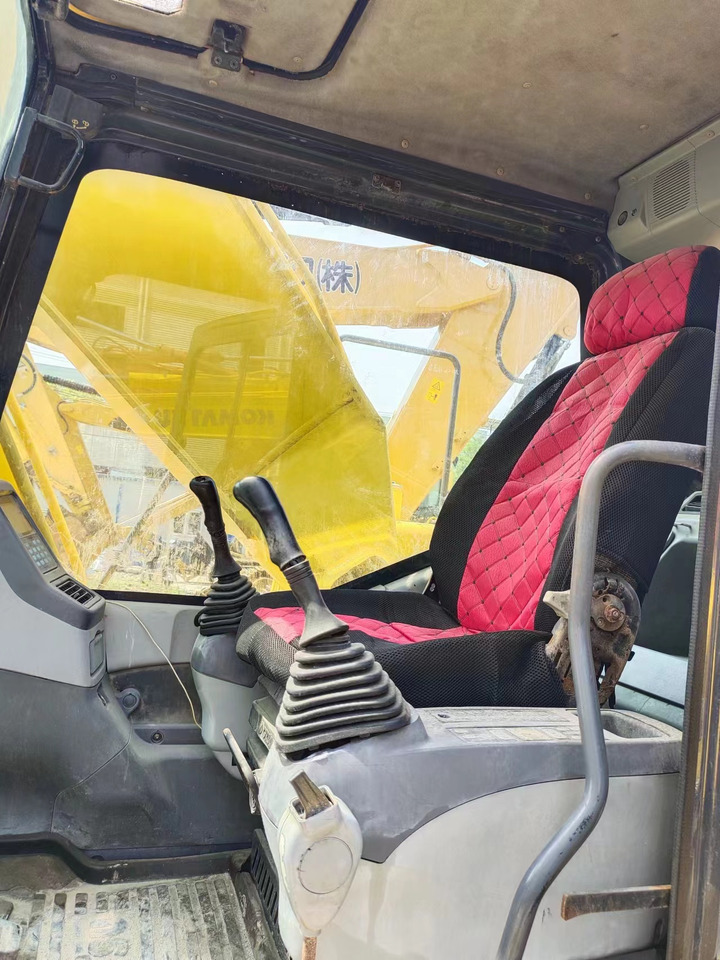 KOMATSU PC200-7 - Crawler excavator: picture 4 KOMATSU PC200-7 - Crawler excavator: picture 4