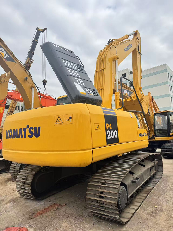 KOMATSU PC200-7 - Crawler excavator: picture 3 KOMATSU PC200-7 - Crawler excavator: picture 3