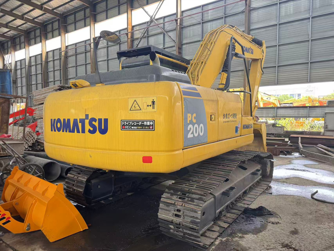 KOMATSU PC200-8 - Crawler excavator: picture 2 KOMATSU PC200-8 - Crawler excavator: picture 2