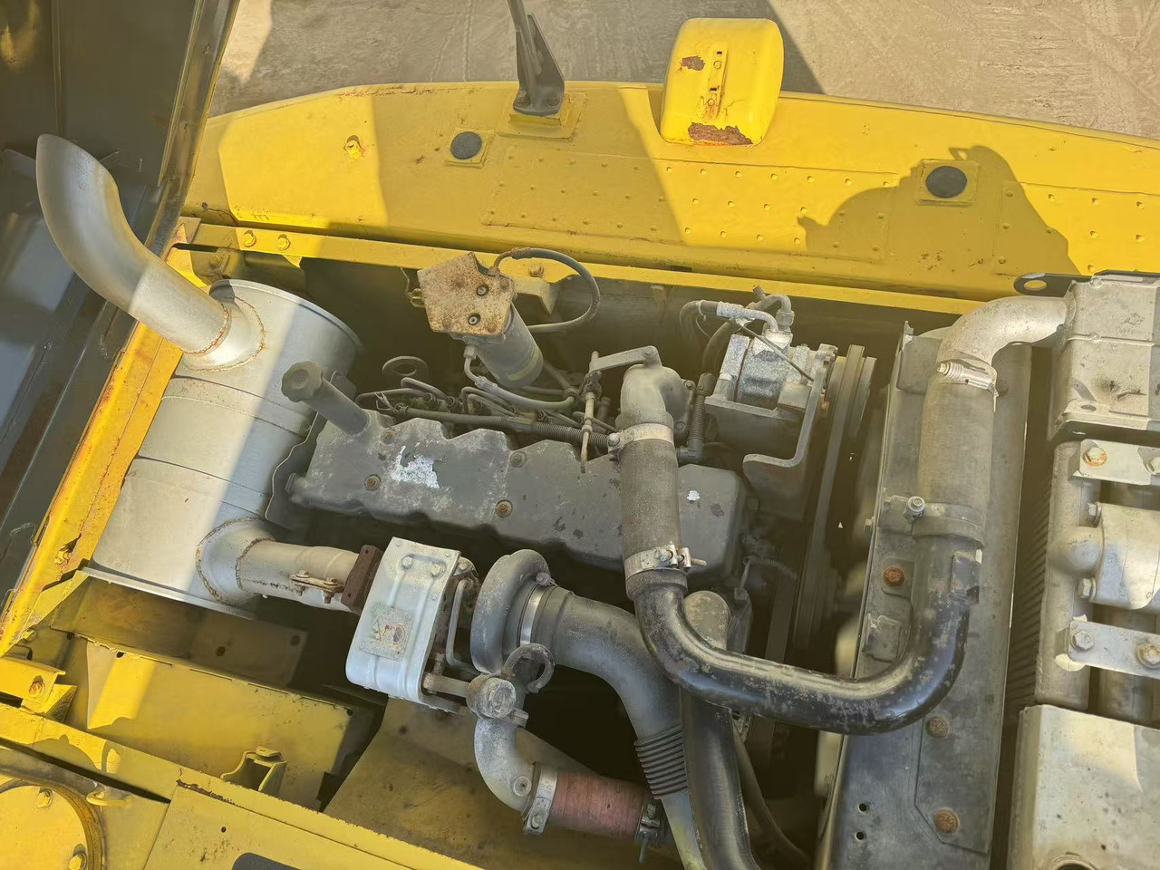 Crawler excavator KOMATSU PC200-8: picture 7