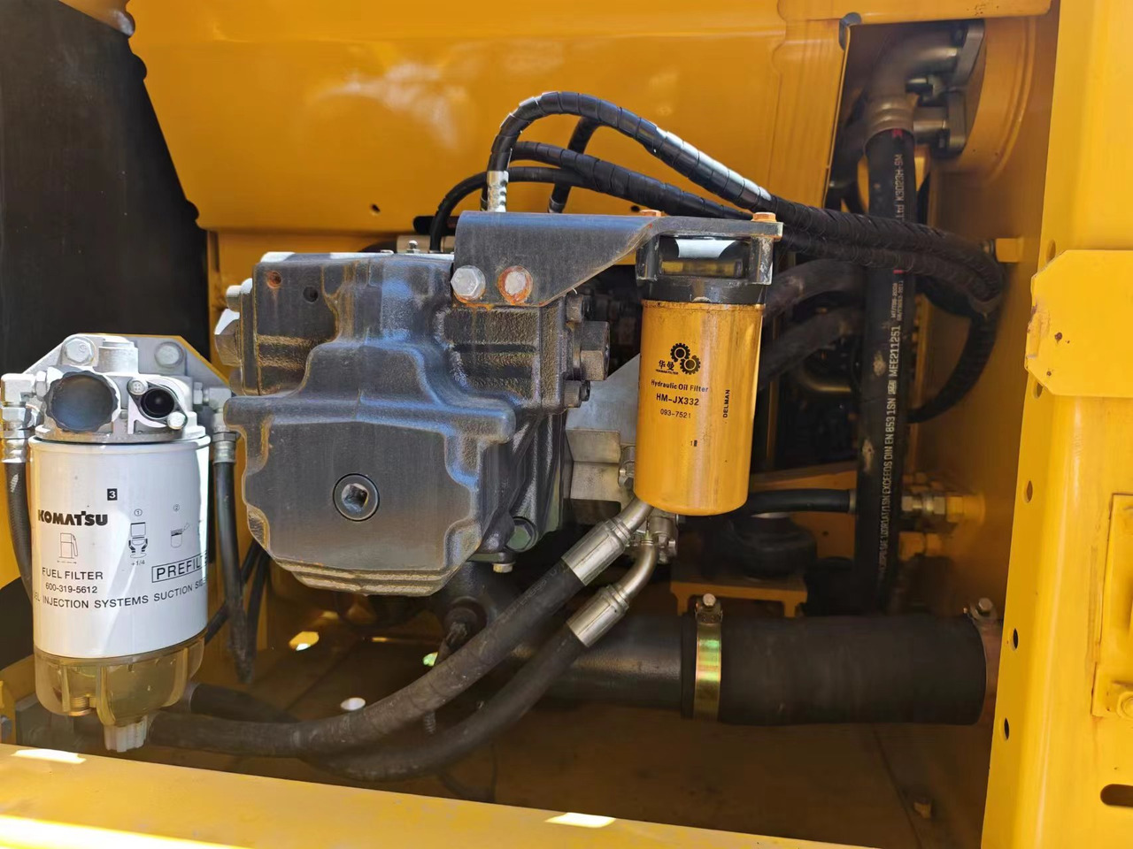 New Crawler excavator KOMATSU PC200-8N1 surplus Japan PC55 PC60-7 PC200-7 PC200-8: picture 6