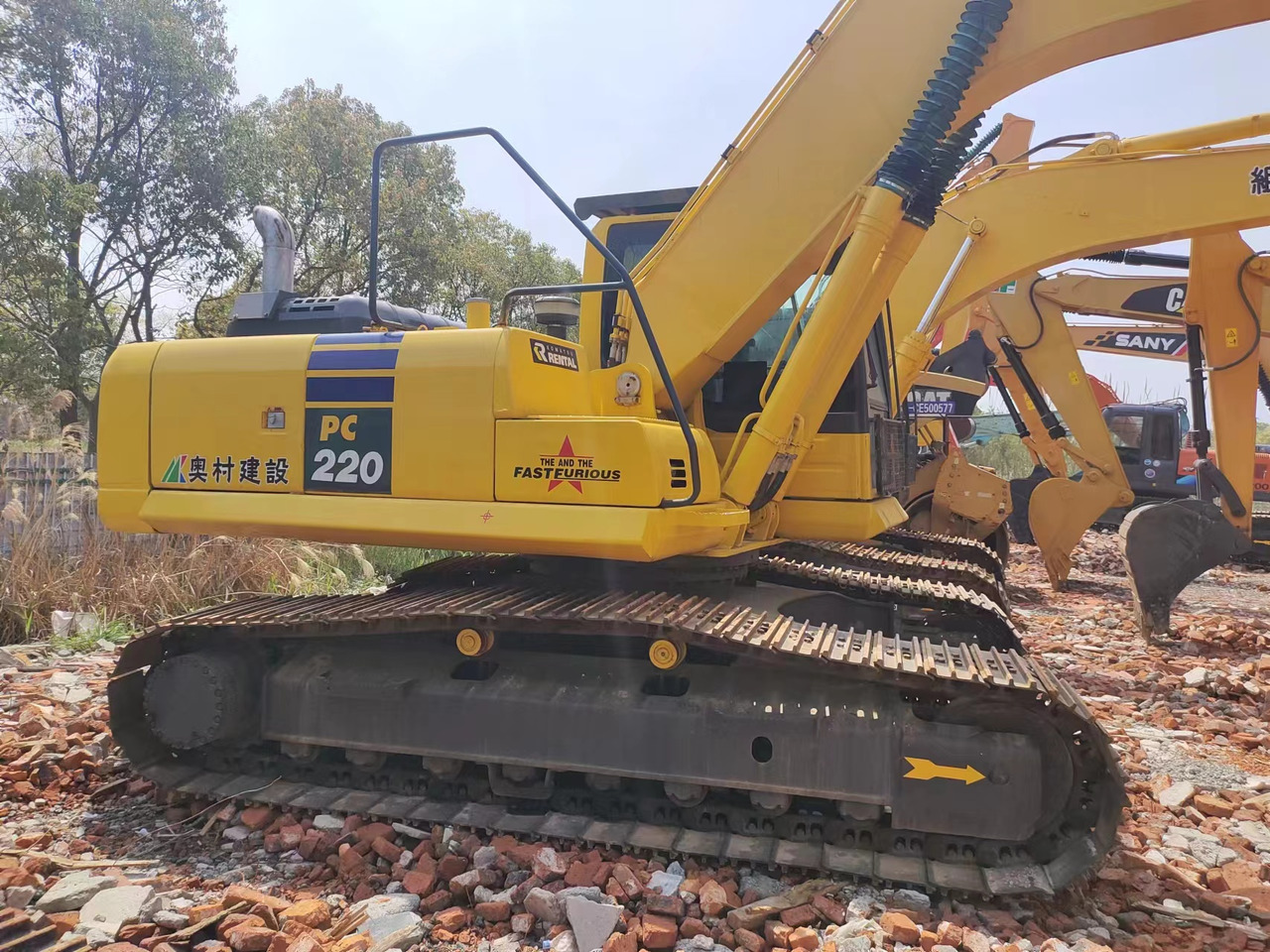 KOMATSU PC220-8 - Crawler excavator: picture 2 KOMATSU PC220-8 - Crawler excavator: picture 2