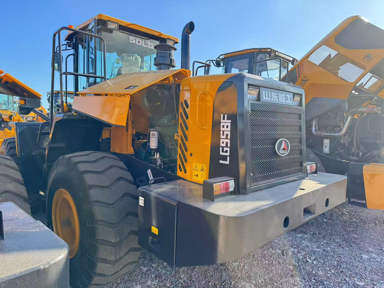 SDLG LG958F - Wheel loader: picture 3 SDLG LG958F - Wheel loader: picture 3