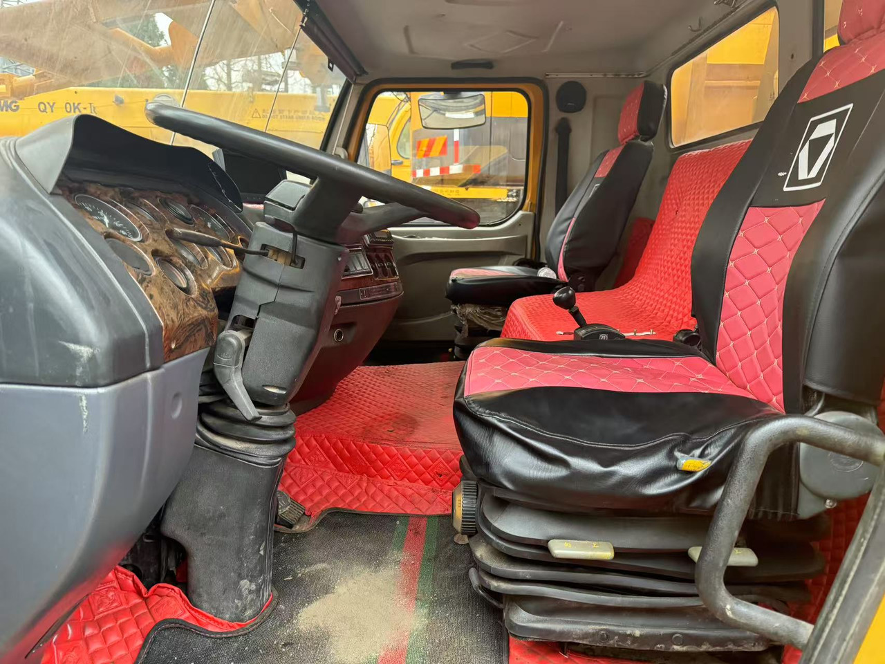 XCMG QY100K - Mobile crane: picture 3 XCMG QY100K - Mobile crane: picture 3