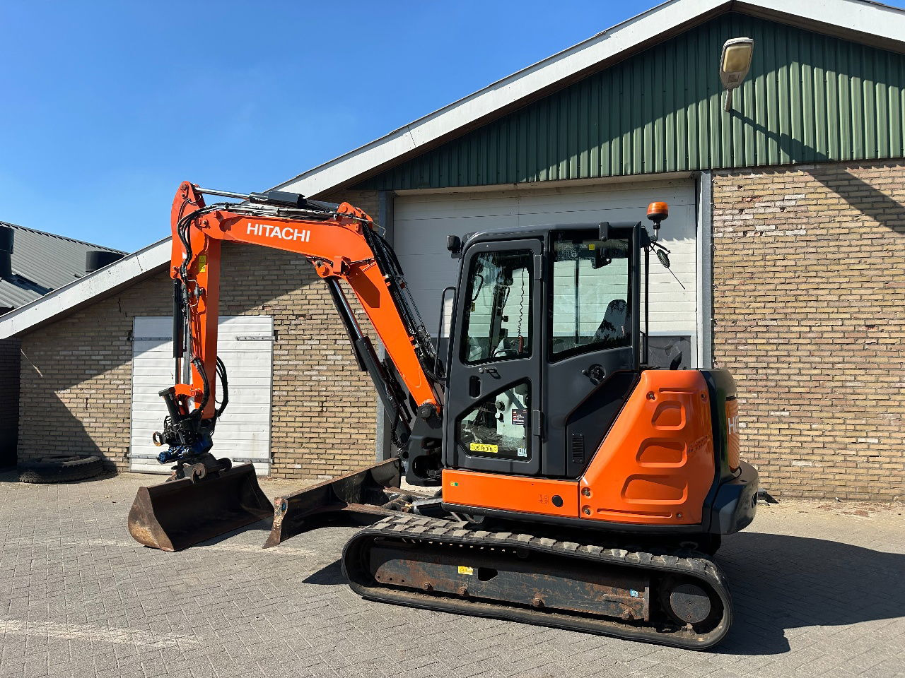 Hitachi ZX65USB-5A CLR - Mini excavator: picture 2 Hitachi ZX65USB-5A CLR - Mini excavator: picture 2