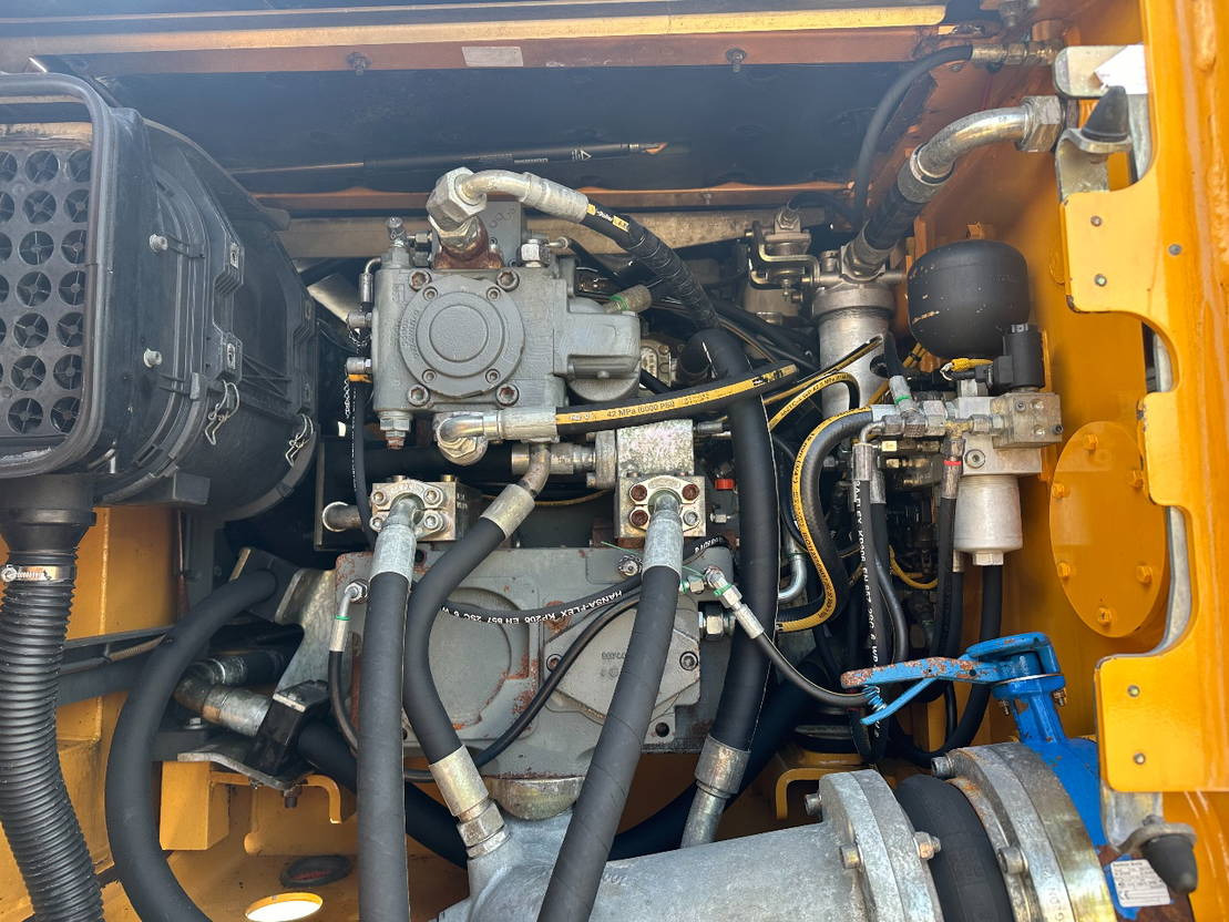 Crawler excavator Liebherr R934C Hdsl: picture 18 Crawler excavator Liebherr R934C Hdsl: picture 18