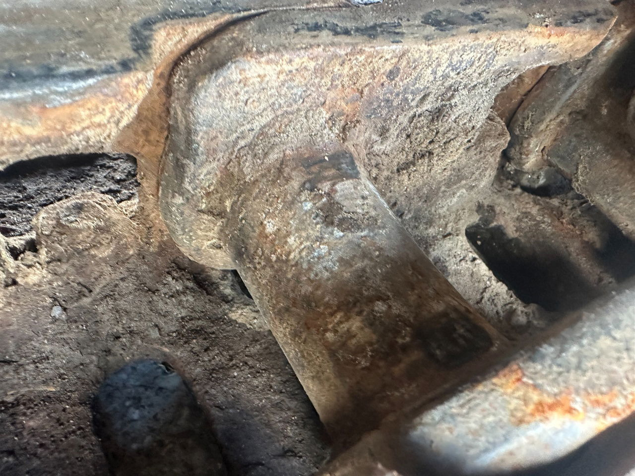 Crawler excavator Volvo EC200: picture 16