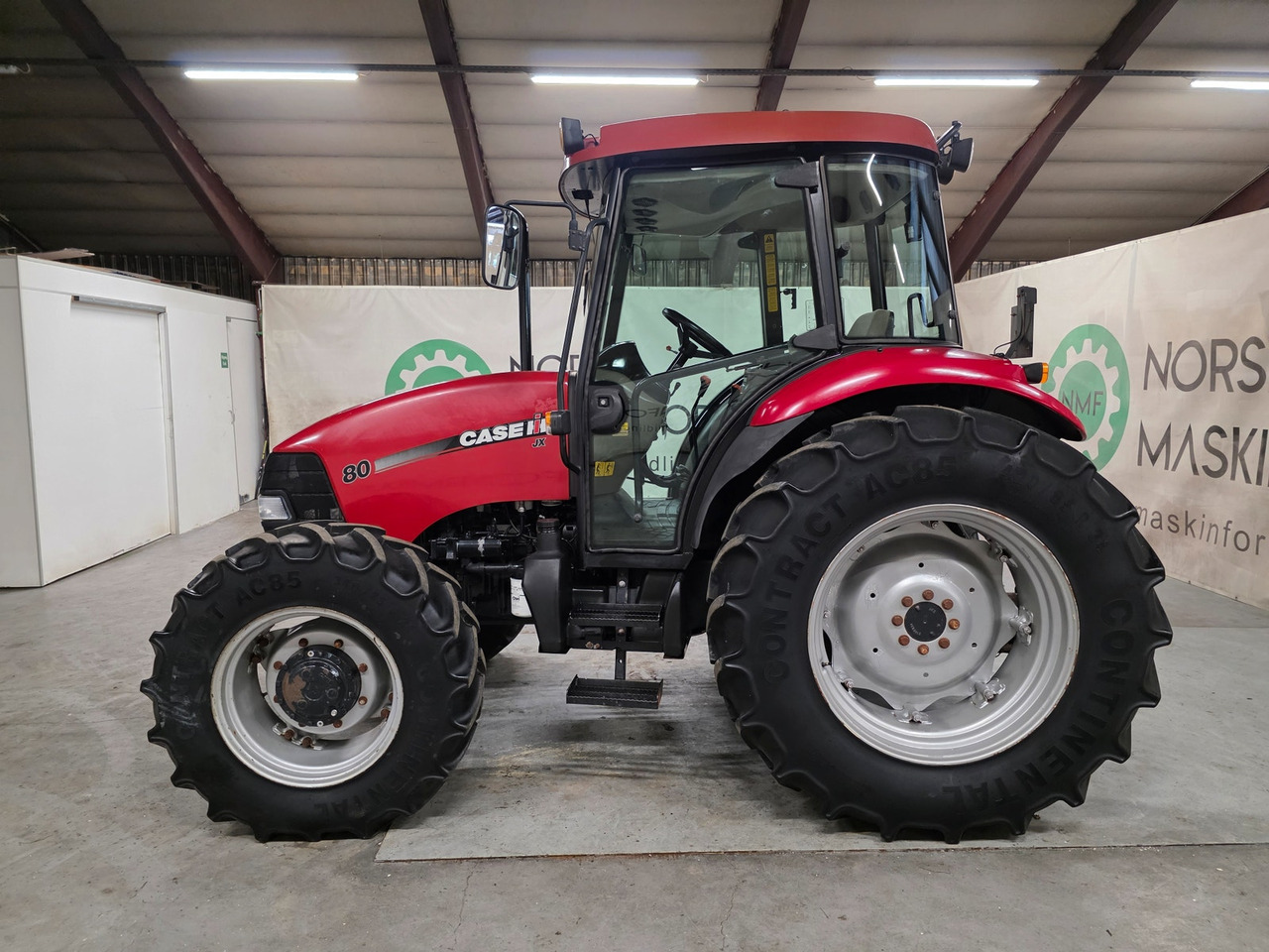 CASE IH JX80 - Farm tractor: picture 2 CASE IH JX80 - Farm tractor: picture 2