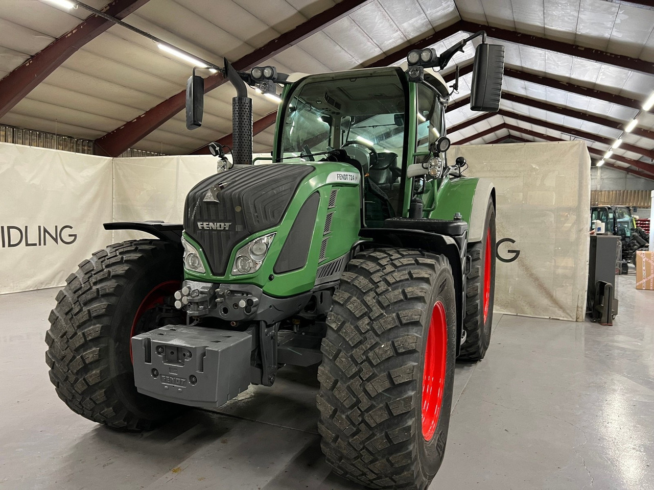 Fendt 724 Vario #TAR INNBYTTE# KAN LEVERES MED ANDRE DEKK# - Farm tractor: picture 3 Fendt 724 Vario #TAR INNBYTTE# KAN LEVERES MED ANDRE DEKK# - Farm tractor: picture 3