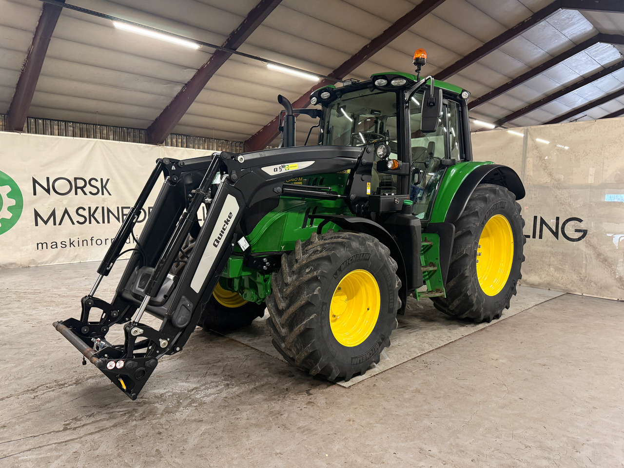 John Deere 6140M - Farm tractor: picture 1 John Deere 6140M - Farm tractor: picture 1