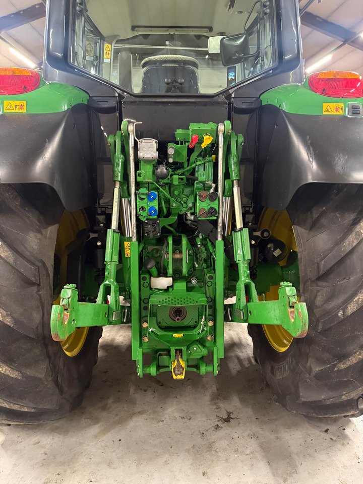 John Deere 6140M - Farm tractor: picture 4 John Deere 6140M - Farm tractor: picture 4