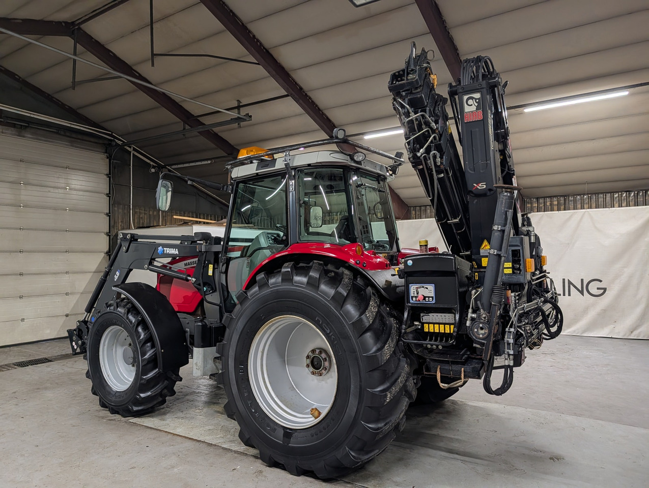 Massey Ferguson 5470 - Farm tractor: picture 3 Massey Ferguson 5470 - Farm tractor: picture 3