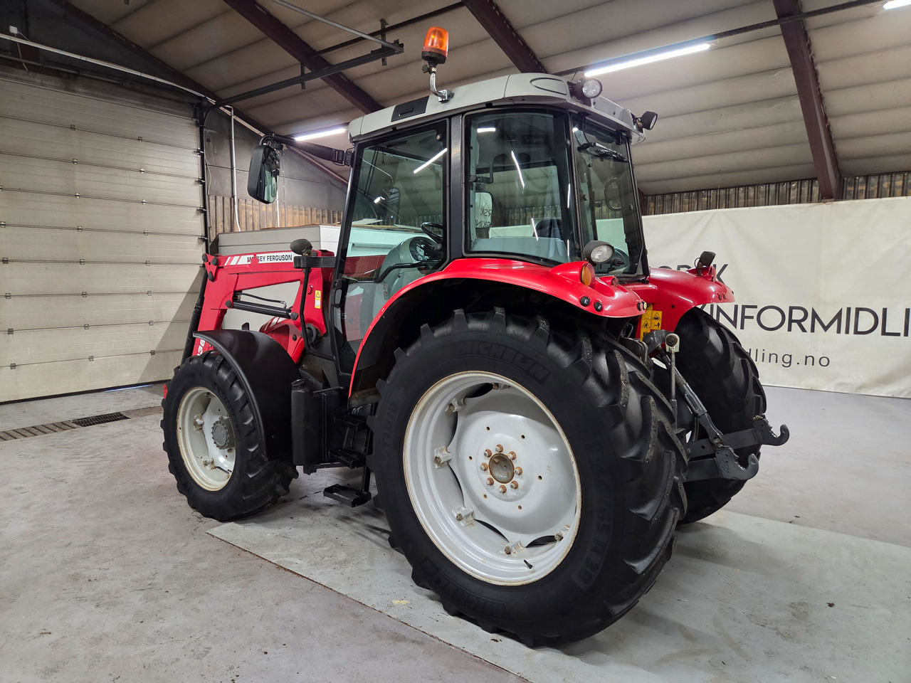 Massey Ferguson 6445 Dyna 6 #Tar innbytte - Farm tractor: picture 3 Massey Ferguson 6445 Dyna 6 #Tar innbytte - Farm tractor: picture 3