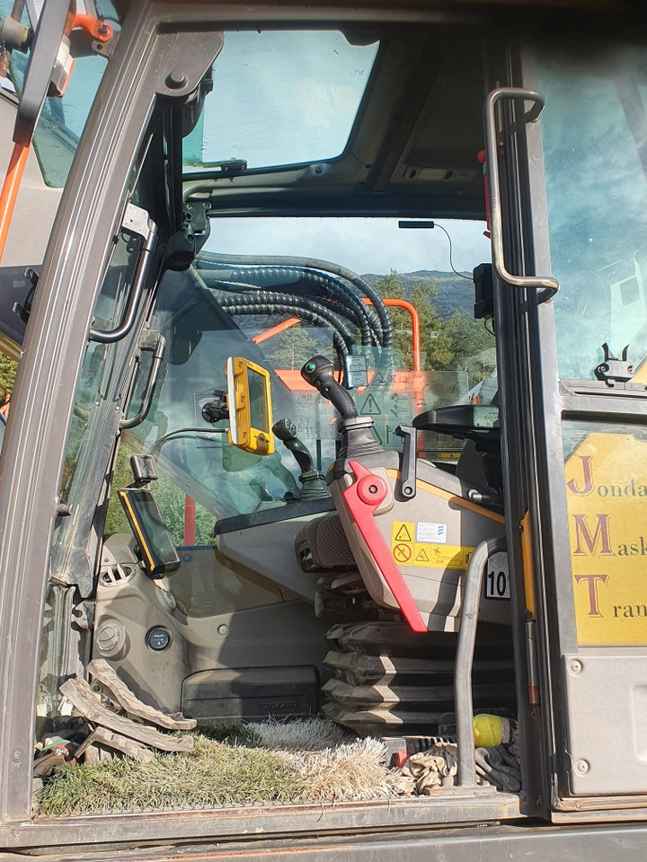 Crawler excavator Volvo ECR235EL: picture 11 Crawler excavator Volvo ECR235EL: picture 11
