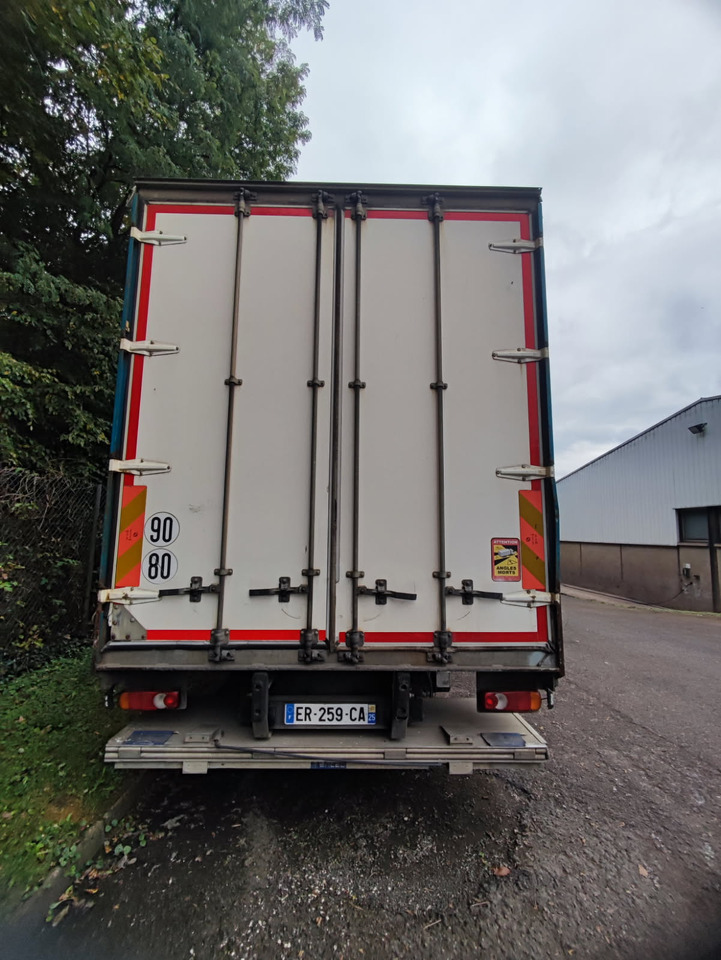 RENAULT D wide - Curtainsider truck: picture 5 RENAULT D wide - Curtainsider truck: picture 5