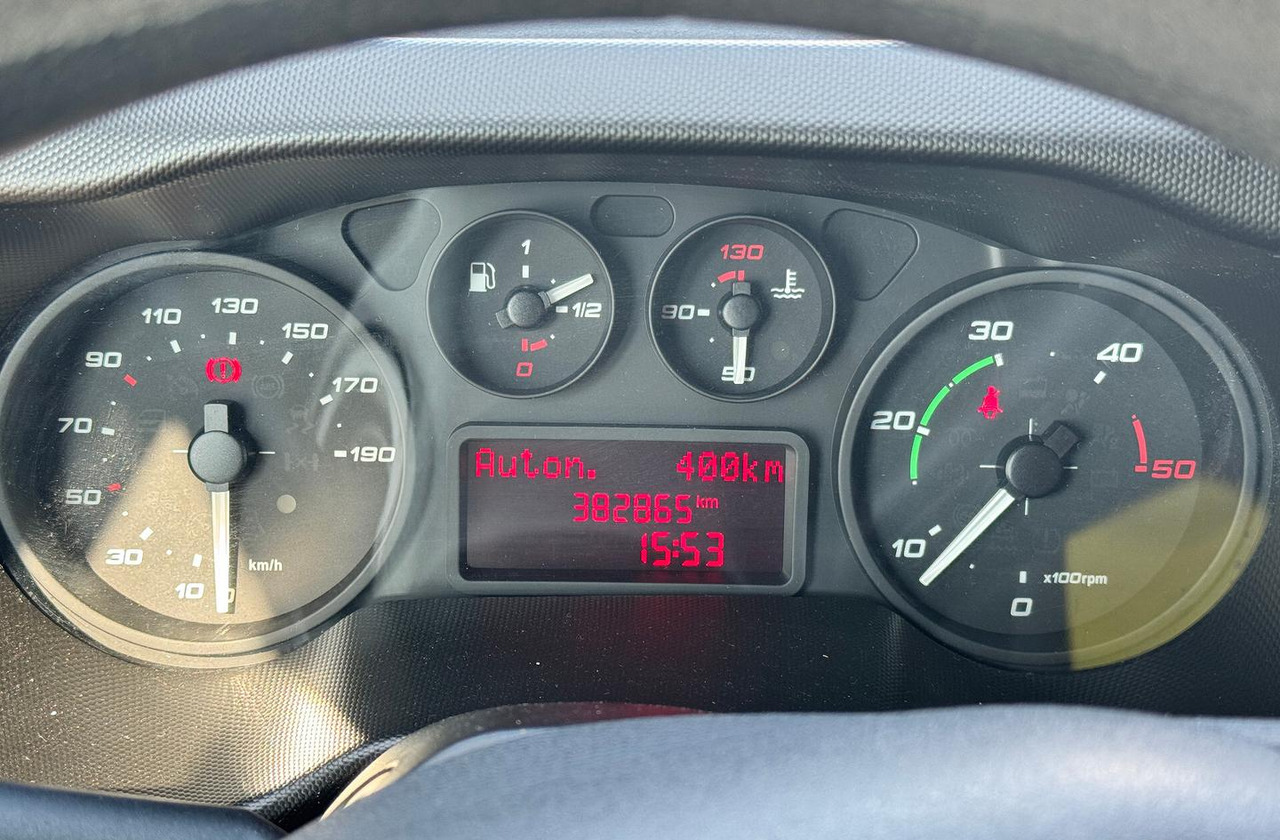 IVECO DAILY 35S15 - FRIGO FRC - PATENTE B - Refrigerated van: picture 4 IVECO DAILY 35S15 - FRIGO FRC - PATENTE B - Refrigerated van: picture 4