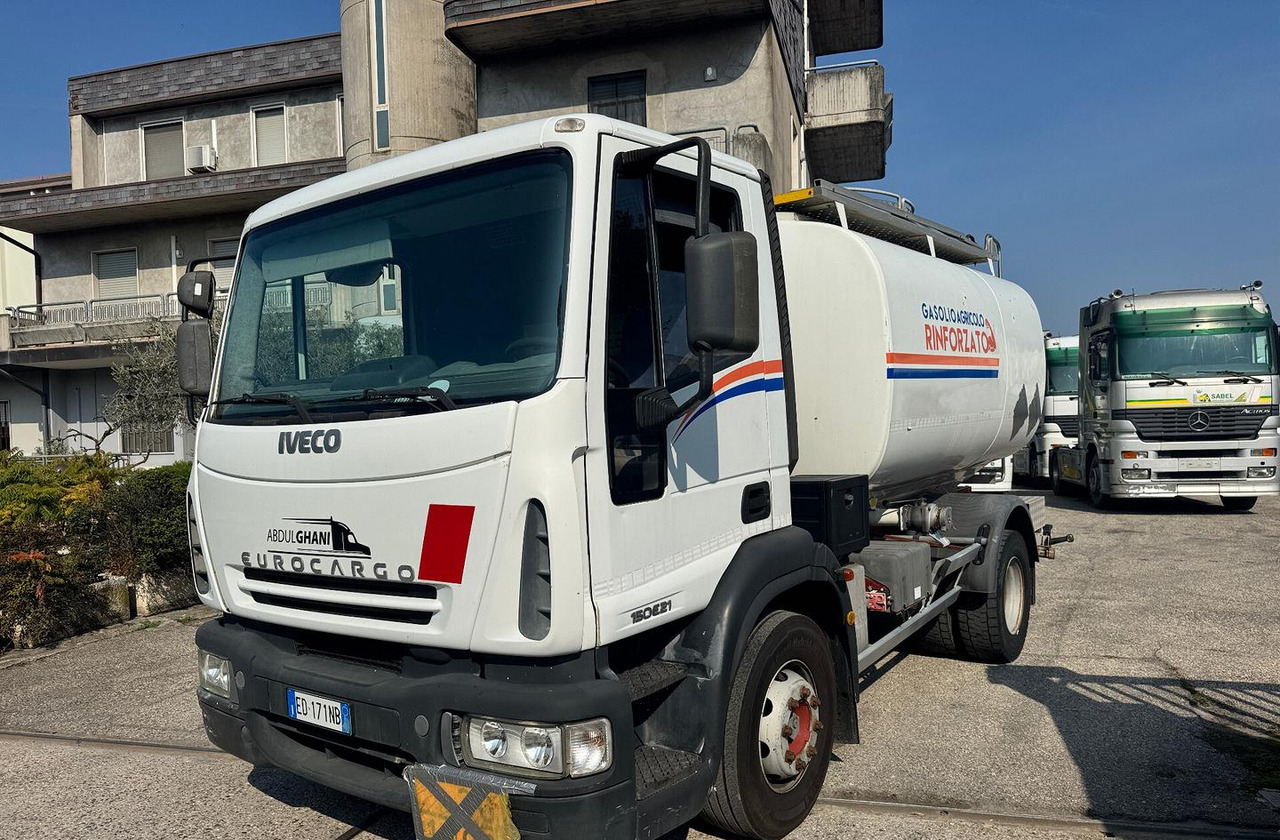 Iveco Eurocargo 150E21 Cisterna carburante - Tank truck: picture 1 Iveco Eurocargo 150E21 Cisterna carburante - Tank truck: picture 1