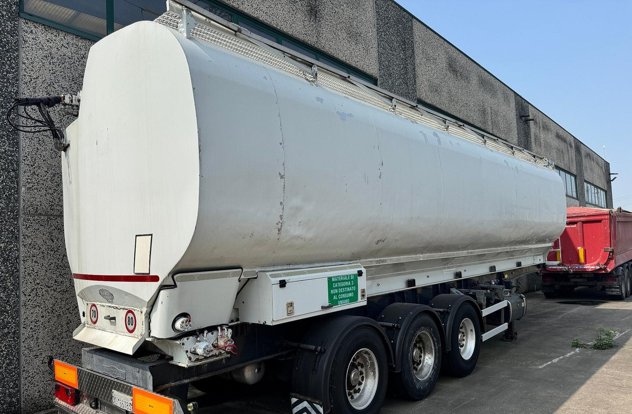 SEMIRIMORCHIO BARTOLETTI CISTERNA MANGIMI - Tank semi-trailer: picture 3 SEMIRIMORCHIO BARTOLETTI CISTERNA MANGIMI - Tank semi-trailer: picture 3