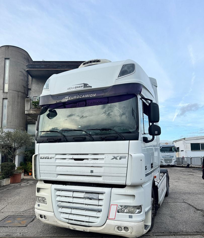 DAF XF 105.460 - 2010 - AUTOMATICO - Tractor unit: picture 2 DAF XF 105.460 - 2010 - AUTOMATICO - Tractor unit: picture 2