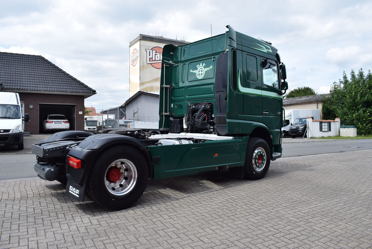 Tractor unit DAF  XF 530 FT Retarder Leder Standklima Hydraulik: picture 9