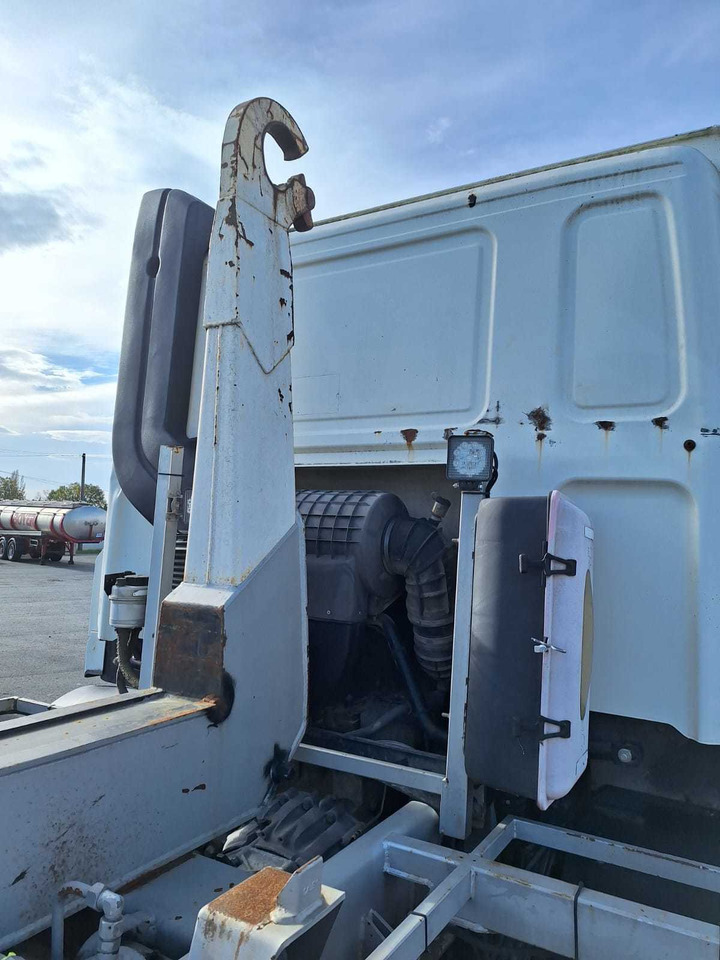 DAF CF - Hook lift truck: picture 5 DAF CF - Hook lift truck: picture 5