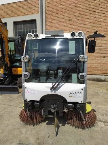 Bucher CC 2020 - Industrial sweeper: picture 2 Bucher CC 2020 - Industrial sweeper: picture 2