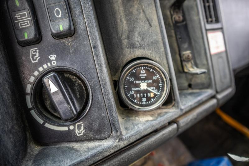 Interior photo 2: Tipper Mercedes SK 2531-6X2-PATA/BITUMEN/ASFALT/GOUDRON