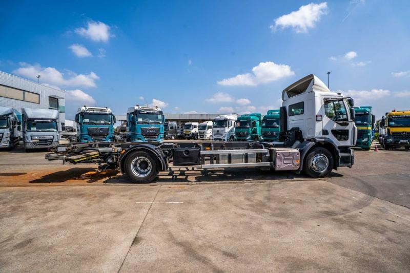 Container transporter/ Swap body truck Renault D WIDE 380 DXI: picture 6