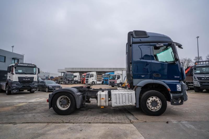 Mercedes AROCS 1843 LS ( NO ACTROS)+BIG AXLE +HYDR. - Tractor unit: picture 3 Mercedes AROCS 1843 LS ( NO ACTROS)+BIG AXLE +HYDR. - Tractor unit: picture 3
