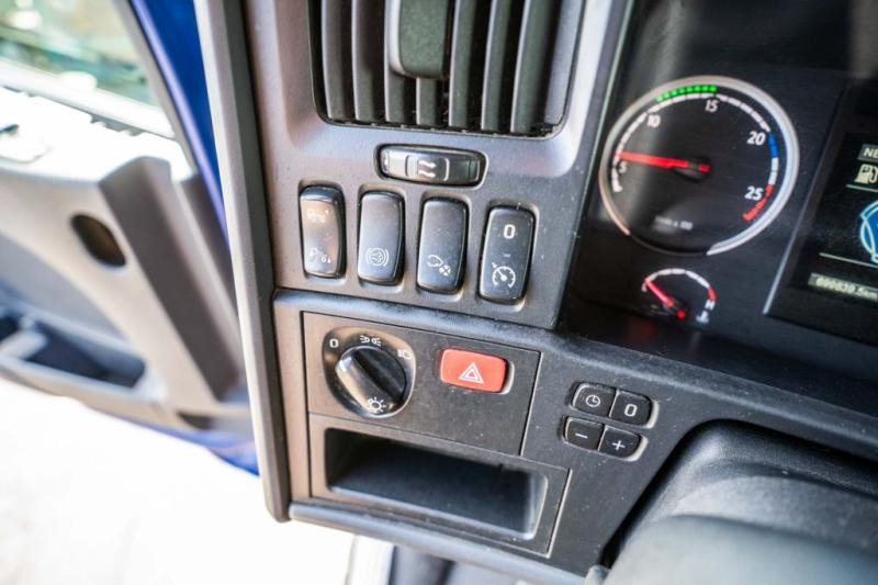 Tractor unit Scania R 440 TOPLINE+ RETARDER: picture 10