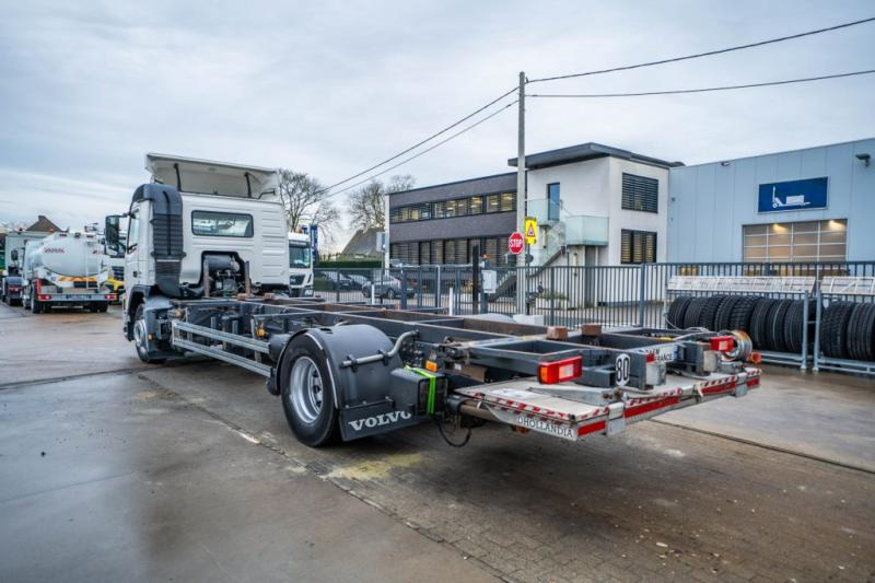 Volvo FM 330 - Container transporter/ Swap body truck: picture 5 Volvo FM 330 - Container transporter/ Swap body truck: picture 5