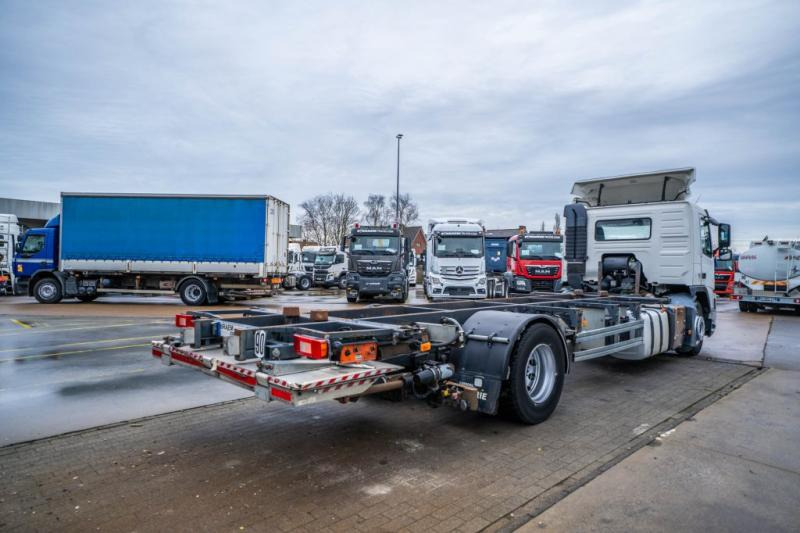 Volvo FM 330 - Container transporter/ Swap body truck: picture 4 Volvo FM 330 - Container transporter/ Swap body truck: picture 4