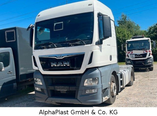 MAN 18.400 / 4x2 Hydraulik MAN 18.400 / 4x2 Hydraulik Orginal KM TipTop - Tractor unit: picture 1 MAN 18.400 / 4x2 Hydraulik MAN 18.400 / 4x2 Hydraulik Orginal KM TipTop - Tractor unit: picture 1