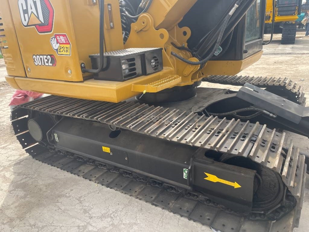 Mini excavator CAT 307E2: picture 8