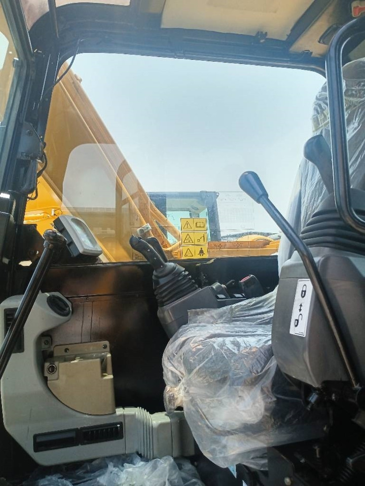 CAT 307E2 - Mini excavator: picture 3 CAT 307E2 - Mini excavator: picture 3