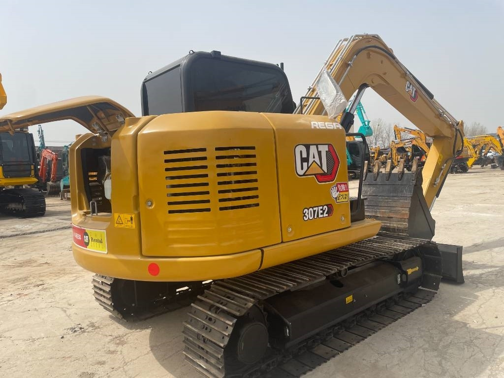 Mini excavator CAT 307E2: picture 6