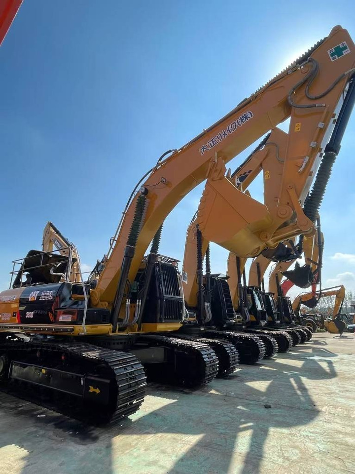 CAT 330D2  - Crawler excavator: picture 1 CAT 330D2  - Crawler excavator: picture 1