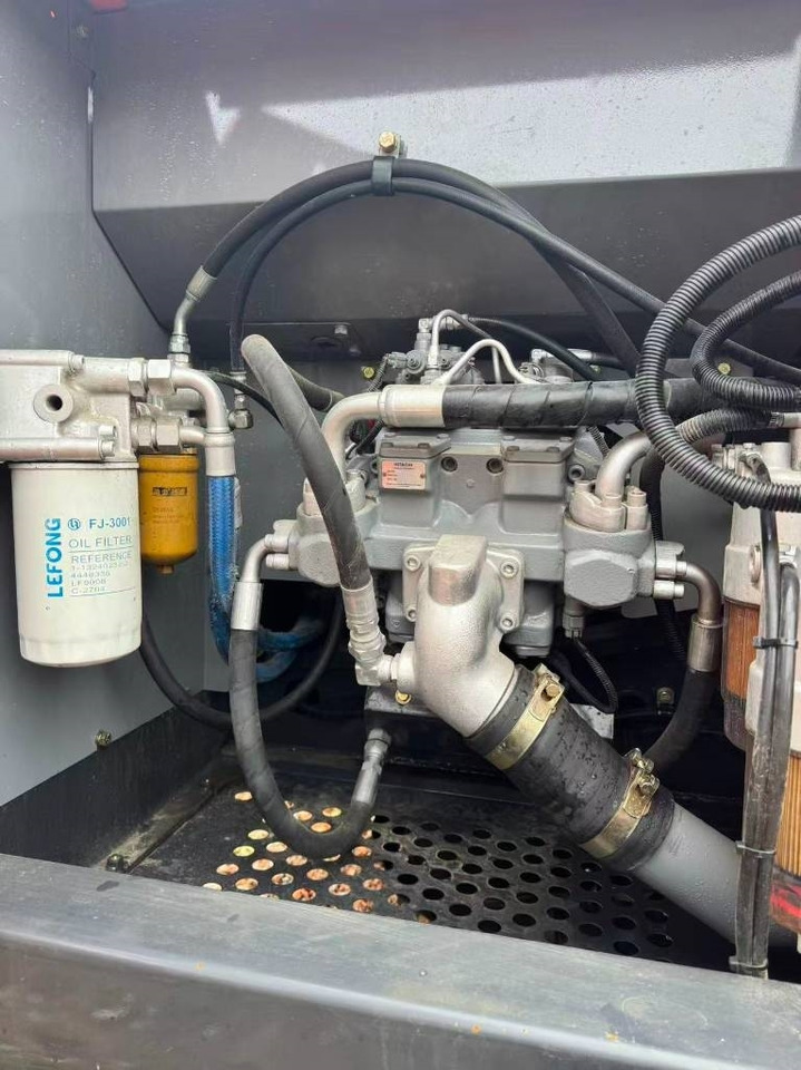 Hitachi ZX 200 - Crawler excavator: picture 4 Hitachi ZX 200 - Crawler excavator: picture 4