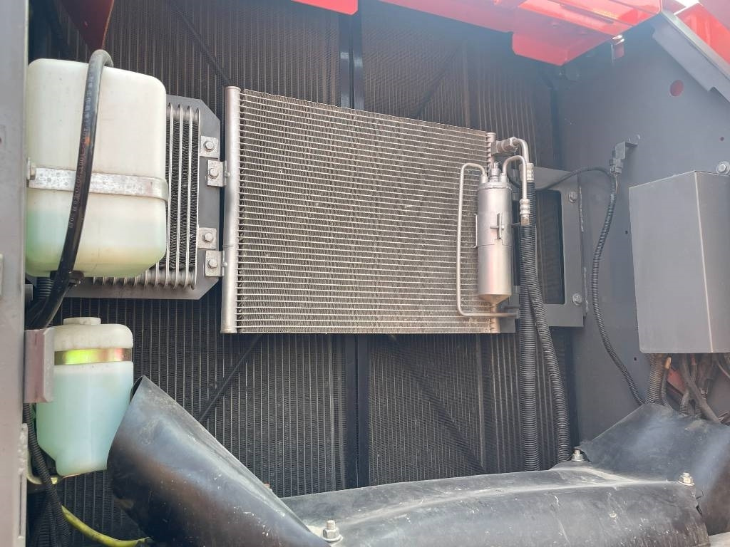 Hitachi ZX 210 - Crawler excavator: picture 3 Hitachi ZX 210 - Crawler excavator: picture 3