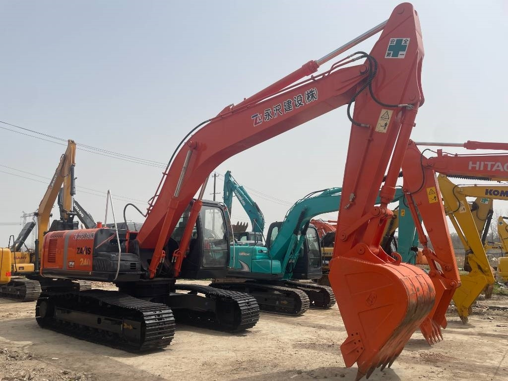 Leasing of Hitachi ZX 240 Hitachi ZX 240: picture 9 Leasing of Hitachi ZX 240 Hitachi ZX 240: picture 9