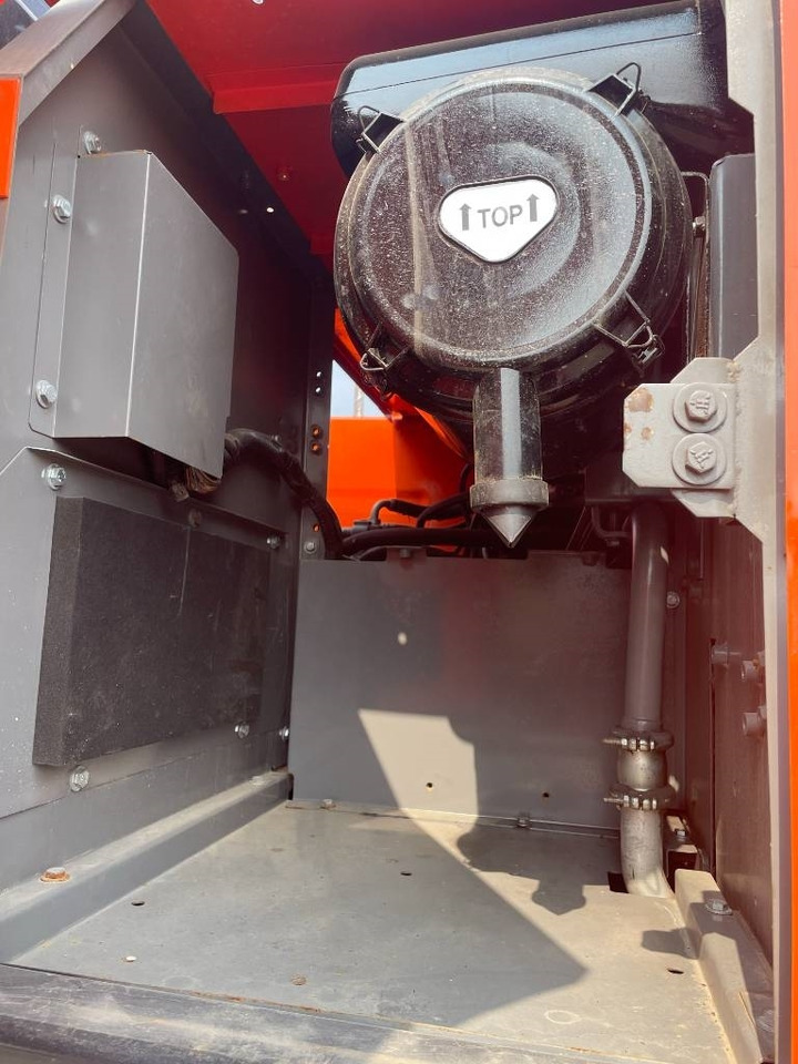 Hitachi ZX 240 - Crawler excavator: picture 4 Hitachi ZX 240 - Crawler excavator: picture 4