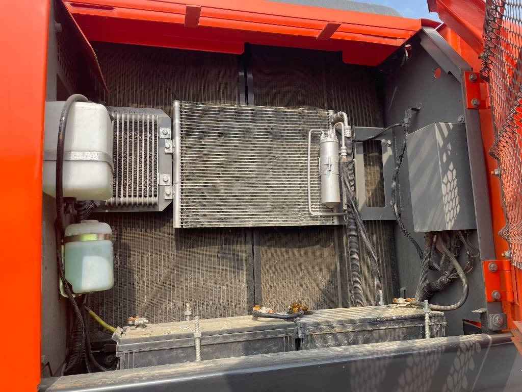 Hitachi ZX 240 - Crawler excavator: picture 5 Hitachi ZX 240 - Crawler excavator: picture 5