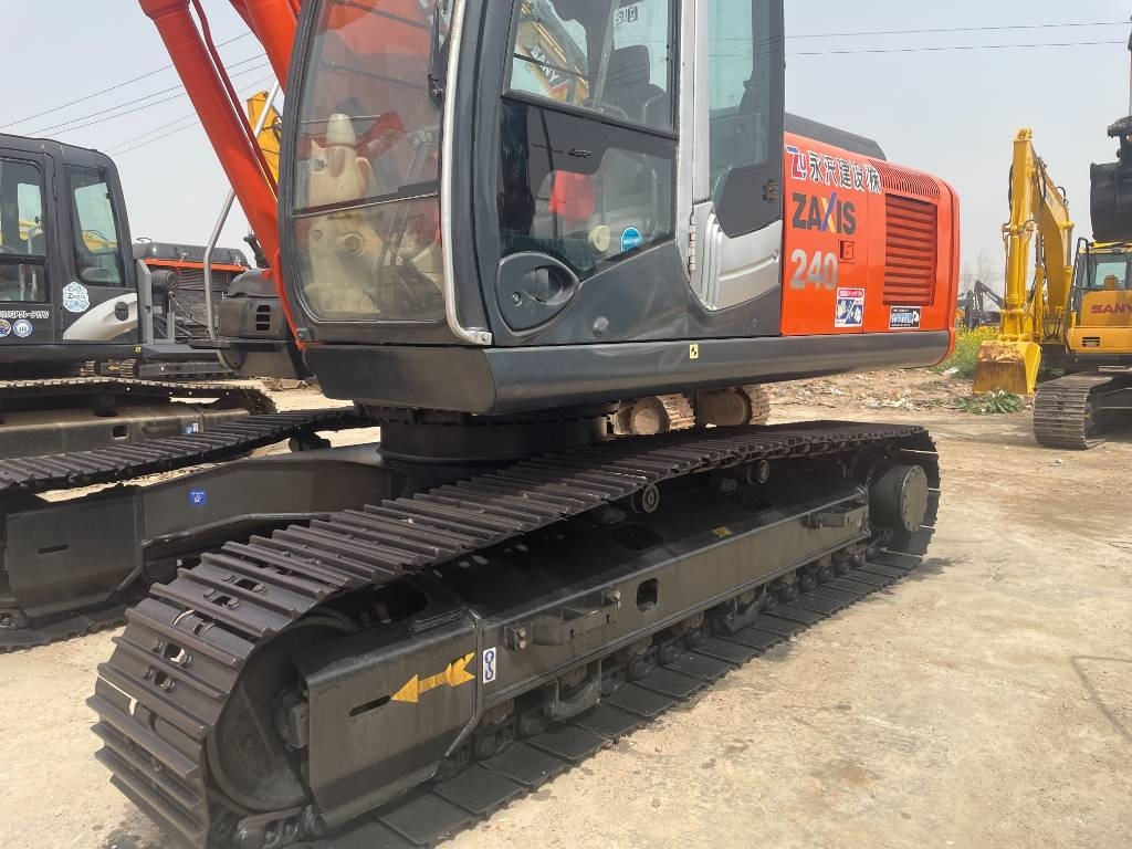 Leasing of Hitachi ZX 240 Hitachi ZX 240: picture 7 Leasing of Hitachi ZX 240 Hitachi ZX 240: picture 7