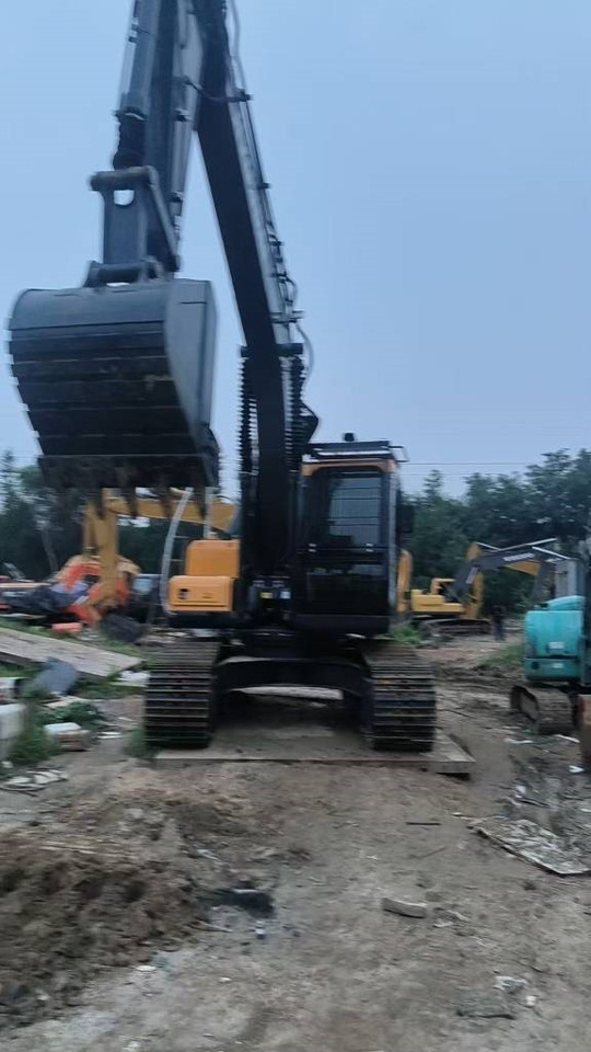 Hyundai HX 220 - Crawler excavator: picture 4 Hyundai HX 220 - Crawler excavator: picture 4