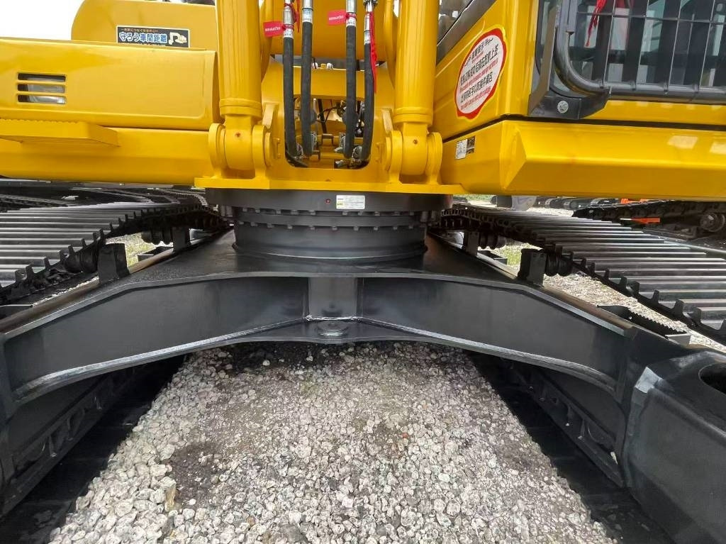 Komatsu 360 - Crawler excavator: picture 3 Komatsu 360 - Crawler excavator: picture 3